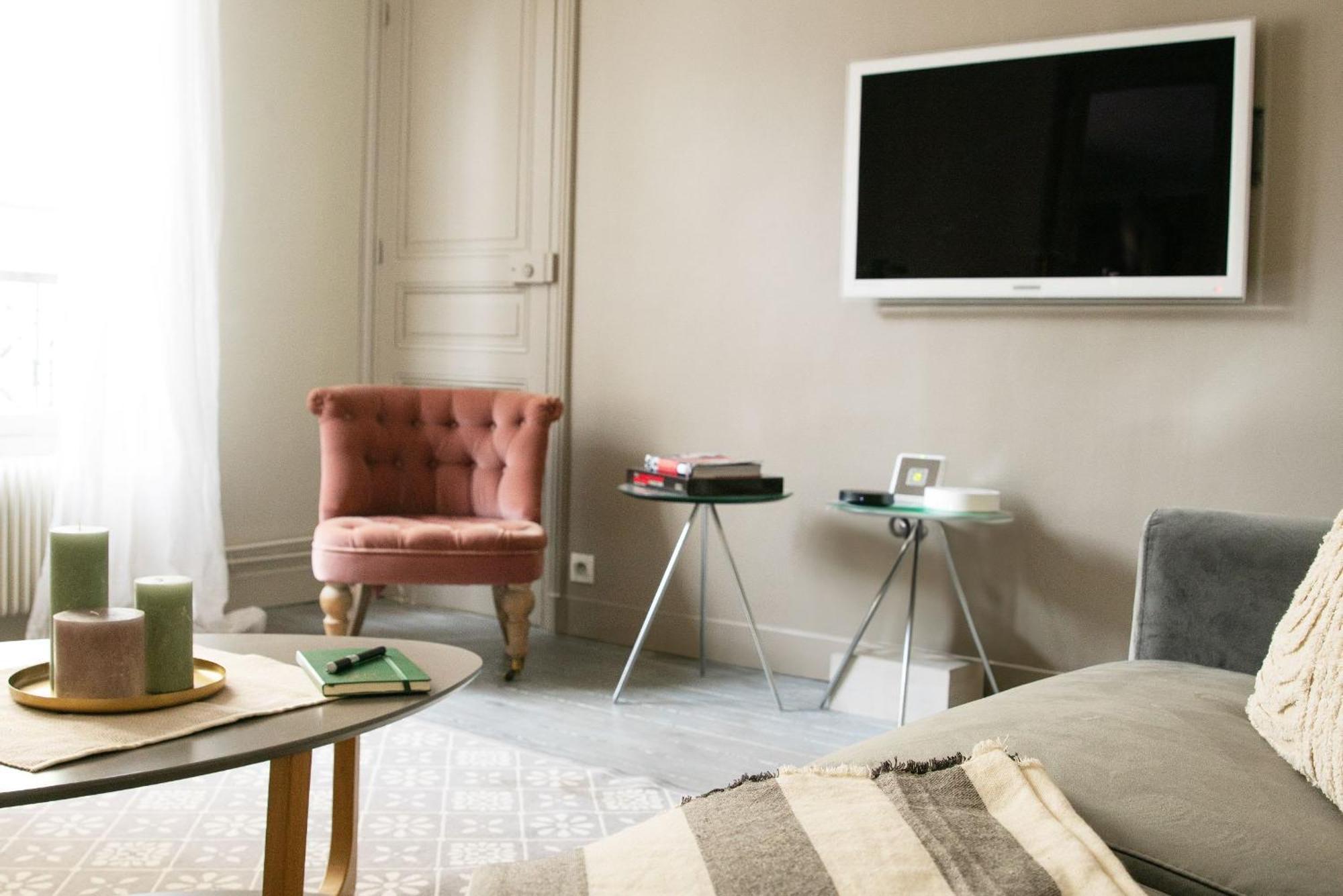 Eiffel Tower & Les Invalides - 1Br - Cityapartmentstay Paryż Zewnętrze zdjęcie